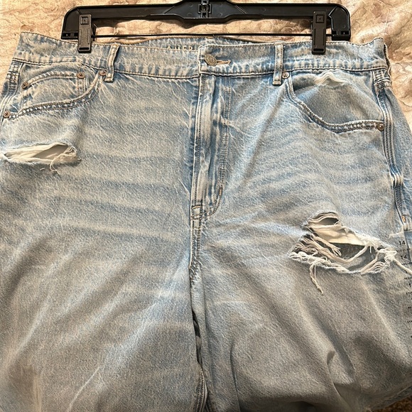 American Eagle Super High Rise Dreamy Drape Distressed Jeans - Picture 6 of 7
